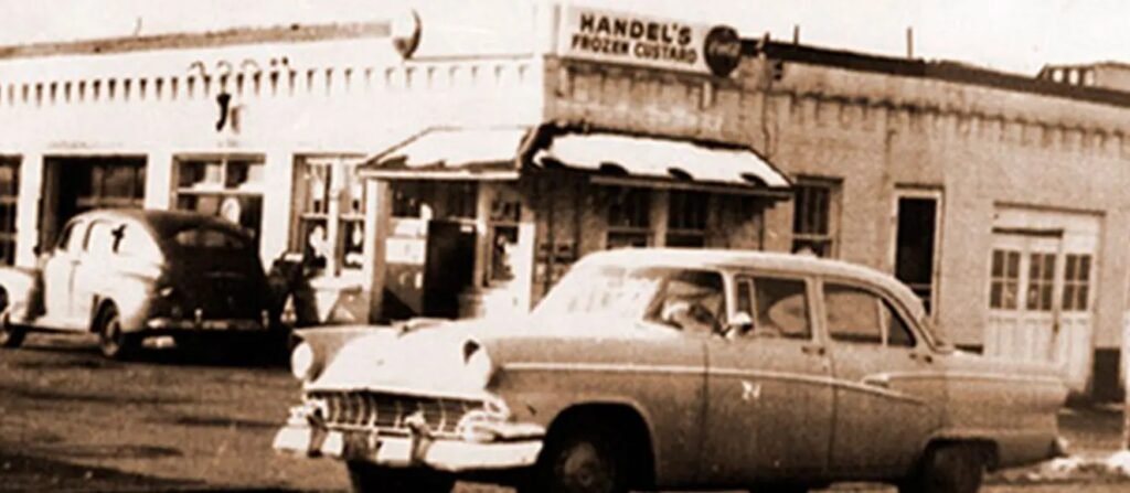 Handel's First store location Youngstown, Ohio in 1955