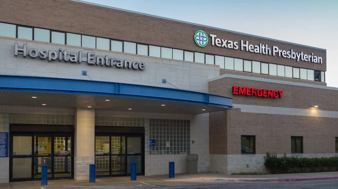 Existing hospital entrance before the Texas Health Kaufman emergency expansion