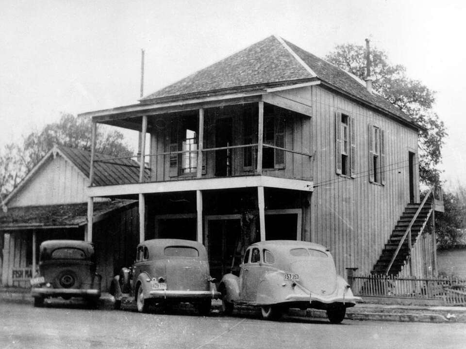 H-E-B Historic Store Historic H-E-B grocery store from the company's early years in Texas