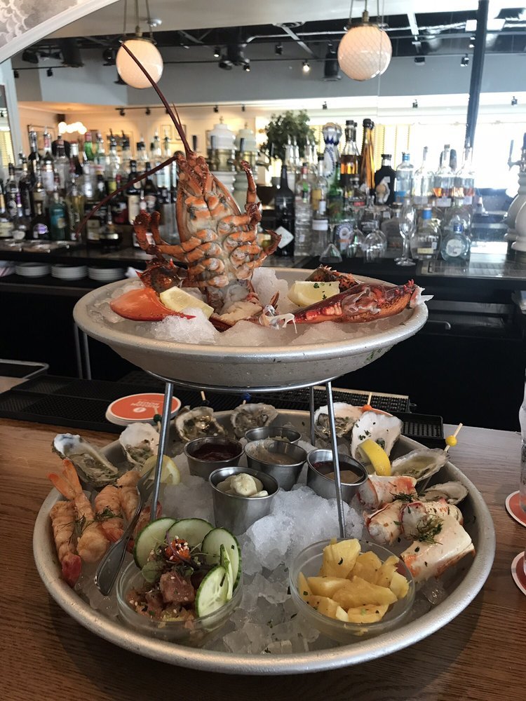 hudsonhouseseafoodtower Seafood tower with lobster, oysters and shrimp at an existing Hudson House