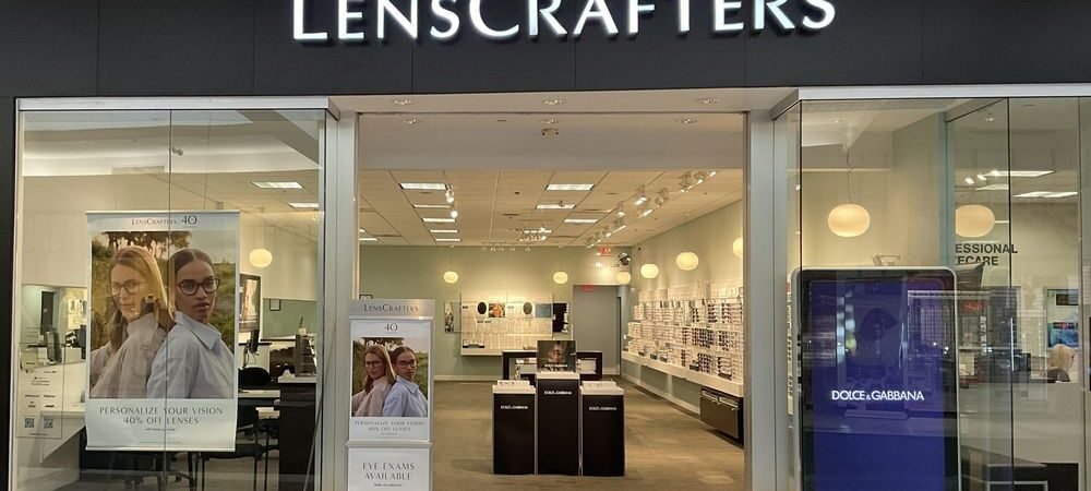 Representative LensCrafters storefront for the LensCrafters McAllen Paseo Plaza story