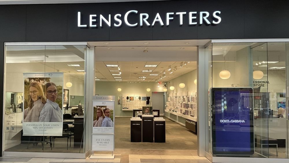 Representative LensCrafters storefront for the LensCrafters McAllen Paseo Plaza story