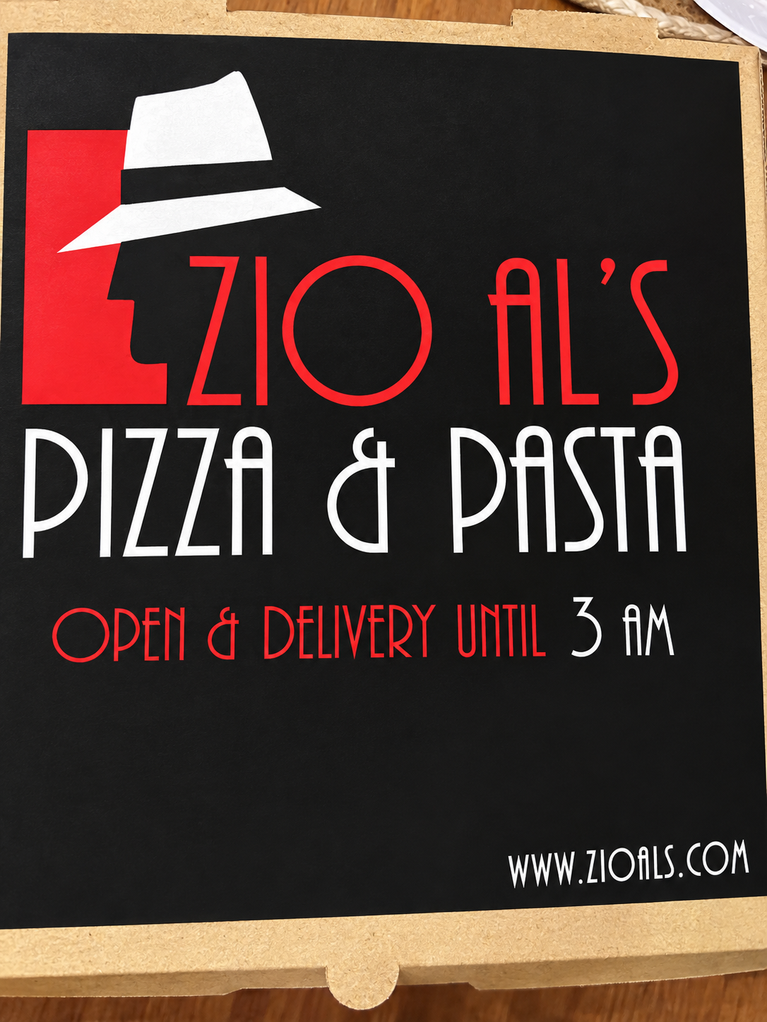 Zio Al's Sunnyvale story: representative pizza box with the brand's logo and 3 a.m. service message